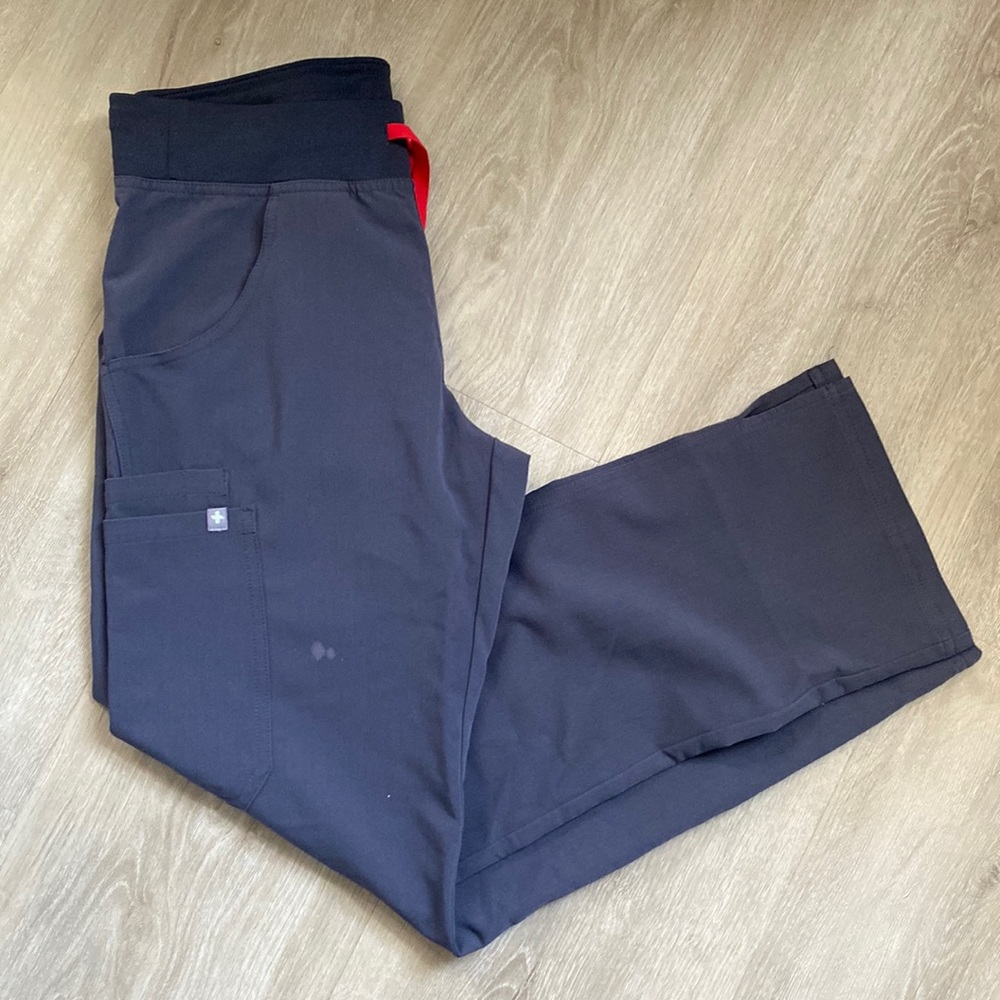 Charcoal figs petite xs cargo pants